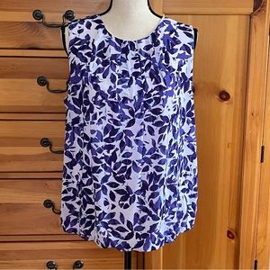 L, Liz Claiborne, top. Beautiful for work or play. Summery and lovely colors.